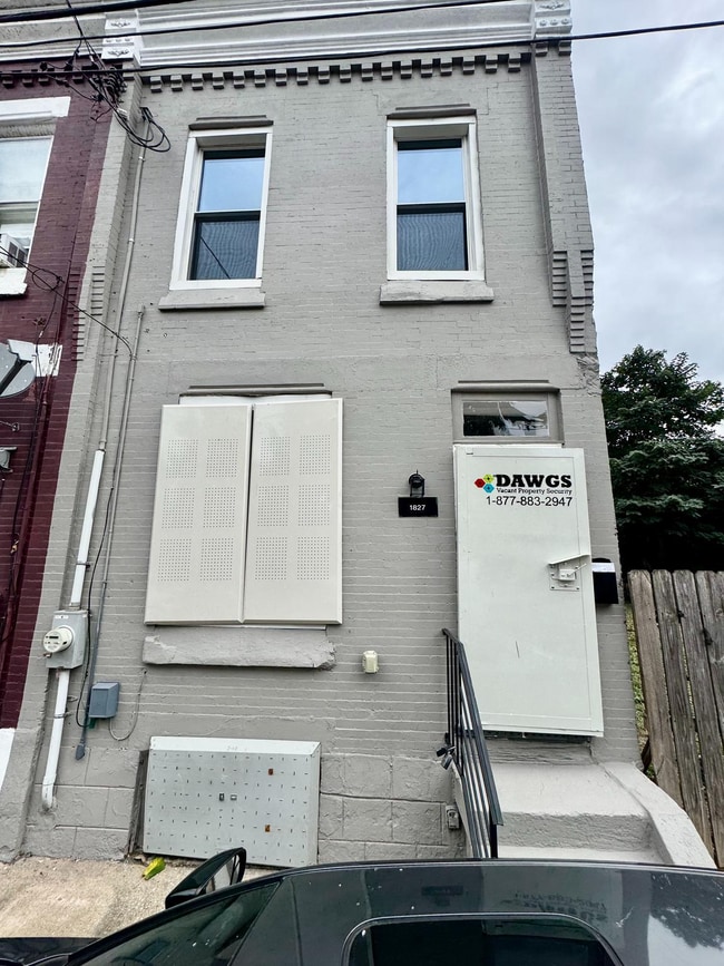 property at 1827 N Bailey St