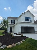10715 Mangrove Dr in Indianapolis, IN - Building Photo