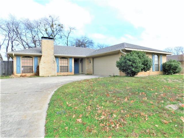 30 Indian Trail in Lake Dallas, TX - Building Photo