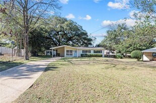 552 Tamworth Ct in Mobile, AL - Building Photo