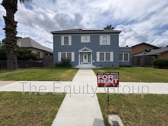 property at 209 E 11th St