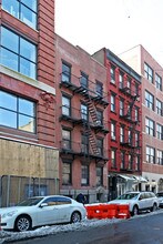 244 W 18th St in New York, NY - Building Photo - Building Photo