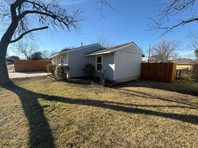 property at 3911 Orlando Ct