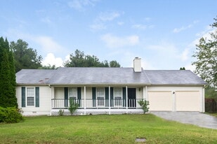 3138 Rock Pine Way in Snellville, GA - Building Photo