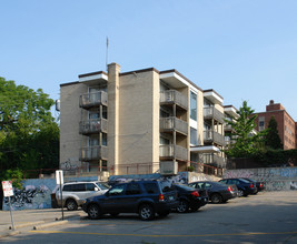 University Plaza in Ann Arbor, MI - Building Photo - Building Photo