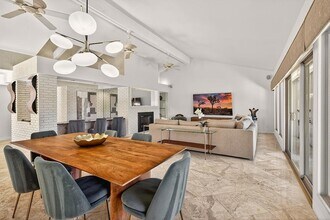 45668 Pueblo Rd in Indian Wells, CA - Foto de edificio - Building Photo