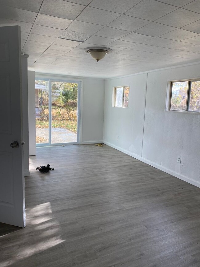 15 Westwood Dr in Sauget, IL - Building Photo - Building Photo