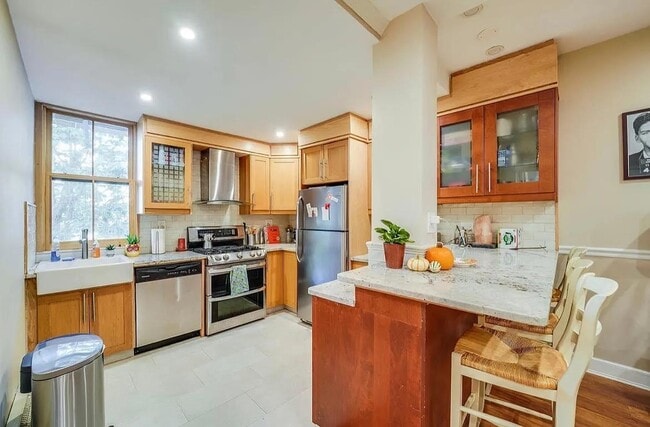 property at 116 Garden St