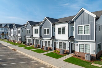 Radial at Mora Point in Charlotte, NC - Building Photo - Building Photo