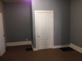 44 S Monroe St, Unit 44 S Monroe St in Tiffin, OH - Building Photo