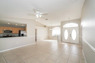1651 Canoe Dr in Lutz, FL - Building Photo - Building Photo