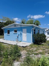 517 N 25th St in Fort Pierce, FL - Building Photo - Building Photo