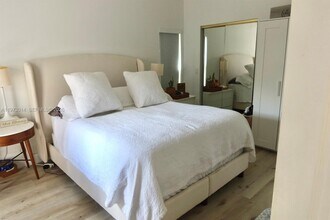 5862 NW 113th Pl in Doral, FL - Building Photo - Building Photo