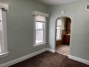 623 Valleywood Dr in Toledo, OH - Building Photo - Building Photo