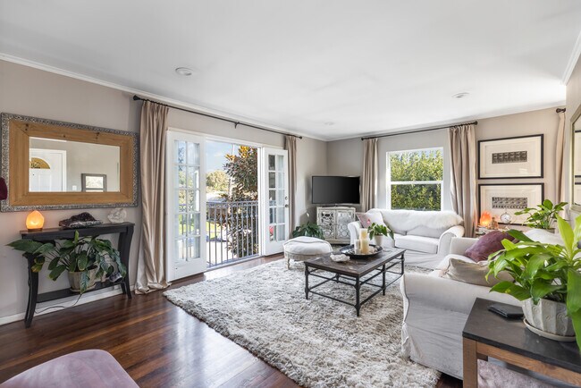 842 12th St, Unit 2 in Santa Monica, CA - Foto de edificio - Building Photo