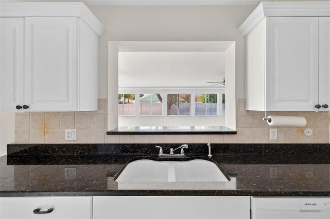 4300 50th Pl S in St. Petersburg, FL - Building Photo - Building Photo