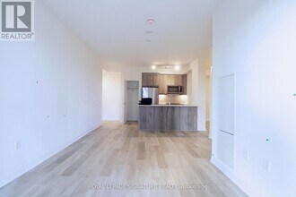 15 Watergarden Dr in Mississauga, ON - Building Photo - Building Photo