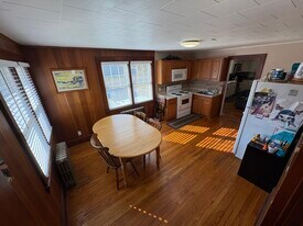 75 Brefni St in Amityville, NY - Building Photo