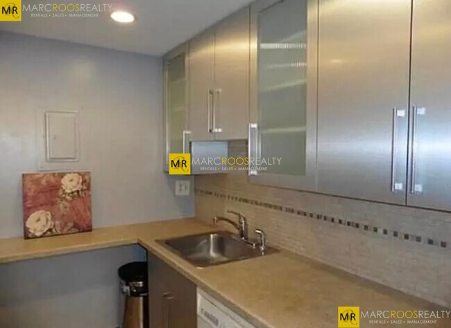 50 Broadlawn Park, Unit 410 in Boston College, MA - Building Photo - Building Photo