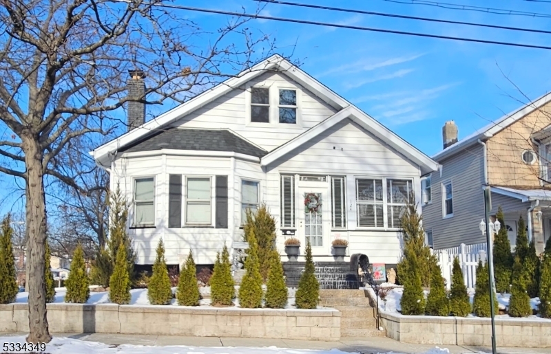 124 Overlook Ave in Belleville, NJ - Building Photo