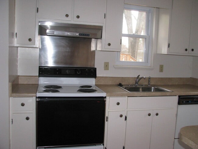 1418 Ricky Rd in Charlottesville, VA - Building Photo - Building Photo