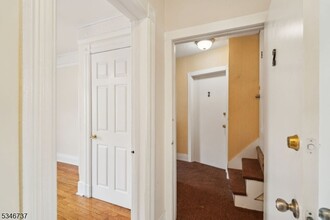44 Elm St, Unit 2 in Montclair, NJ - Building Photo - Building Photo