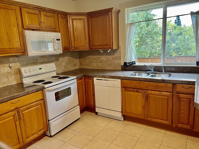 property at 9657 N Leonard St