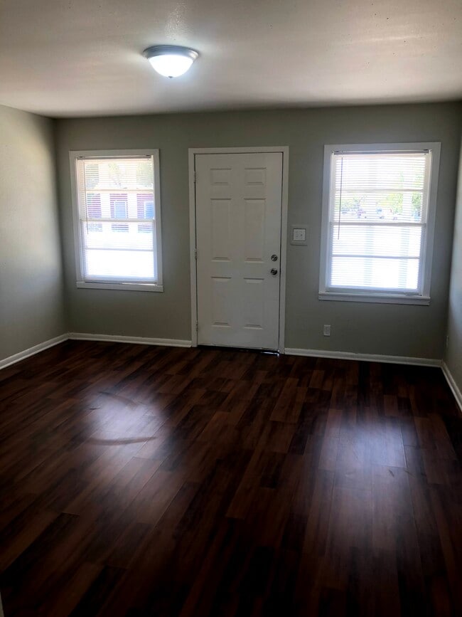 611 McEwen St in Big Spring, TX - Building Photo - Building Photo