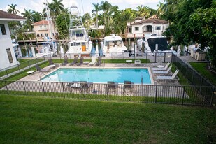 64 Isle of Venice Dr, Unit 26 in Fort Lauderdale, FL - Building Photo