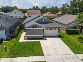 6641 Summer Haven Dr in Riverview, FL - Foto de edificio - Building Photo