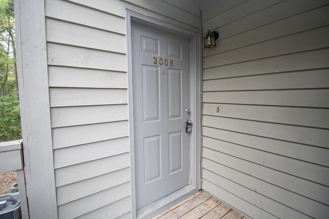 3005 Village Creek Dr in Columbia, SC - Building Photo - Building Photo