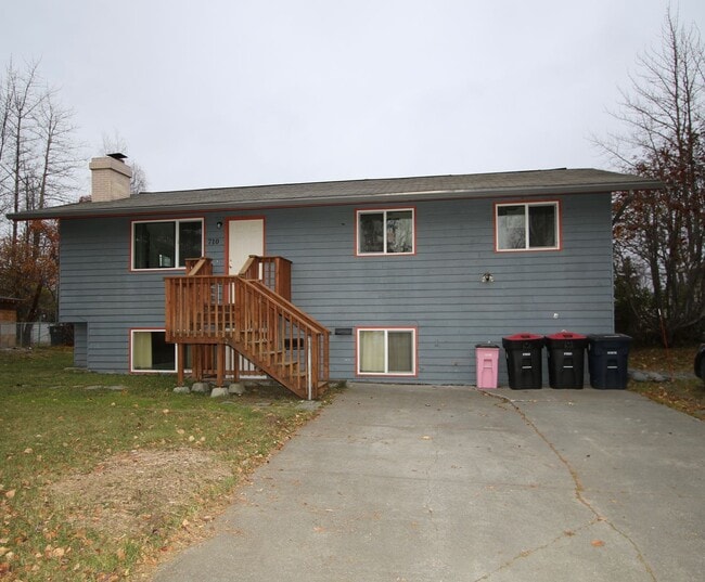 property at 710 Dogwood St