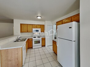 4824 E Hilton Ave in Mesa, AZ - Building Photo - Building Photo
