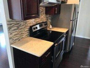 1342 Palos Verdes Dr in San Mateo, CA - Building Photo - Building Photo