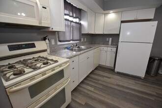 406 E Fairview Ave in South Bend, IN - Foto de edificio - Building Photo