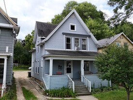 1119 Emerald St, Unit #1 in Madison, WI - Building Photo