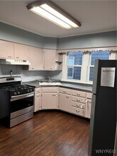 17 Tacoma Ave in Buffalo, NY - Building Photo - Building Photo