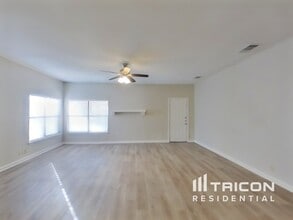 7714 Clear Ridge Dr in San Antonio, TX - Building Photo - Building Photo