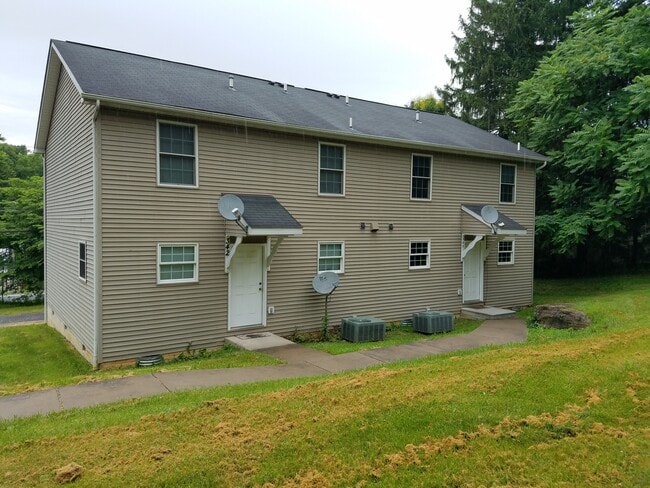 340 W German St, Unit 340 W German in Shepherdstown, WV - Foto de edificio - Building Photo