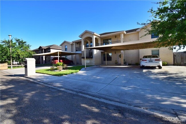 1402 W Carmen Ave in Edinburg, TX - Building Photo - Building Photo