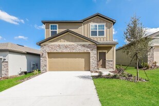 2084 Hemingway Cir in Groveland, FL - Building Photo