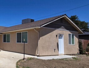 1176 Seaward St in San Luis Obispo, CA - Building Photo - Building Photo
