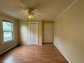 39 Holmes Ave in New Britain, CT - Building Photo - Building Photo
