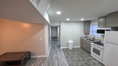 4040 Knollbrook Dr NW in Huntsville, AL - Foto de edificio - Building Photo