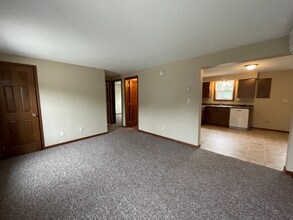 1214 Gilmore Ave in Winona, MN - Building Photo - Building Photo