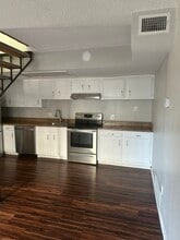 2447 S Graham Dr in Arlington, TX - Building Photo - Building Photo
