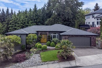 13796 SW Hillshire Dr in Tigard, OR - Foto de edificio - Building Photo