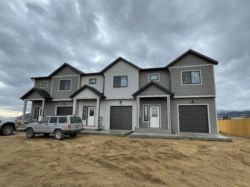 504 E 2nd Ave in Boulder, MT - Building Photo