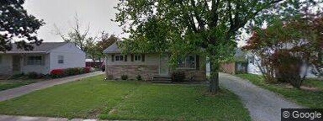 property at 1641 Broadmoor St