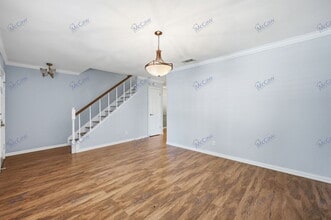 1229 Roaring Springs Rd in Fort Worth, TX - Building Photo - Building Photo